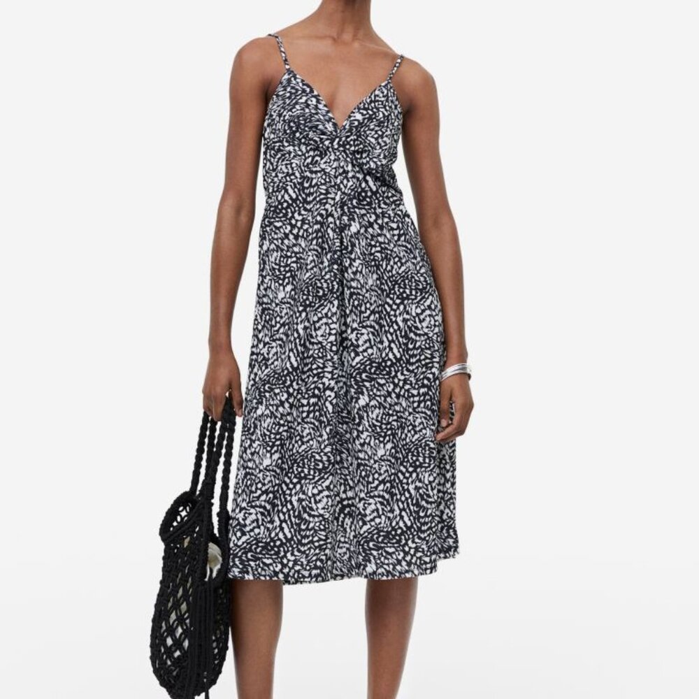 H&M Black & White Twist-detail Dress/NWT/Small